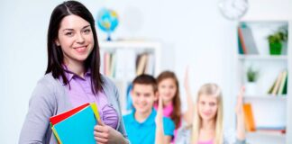 Конкурси для вчителів 2024 Вчителька в класі - конкурси для вчителів